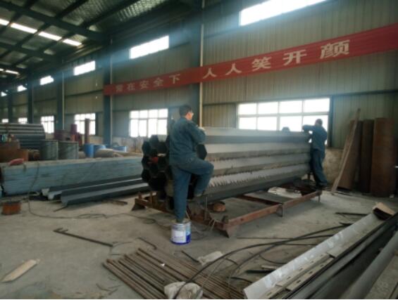 現場蜂窩制作中